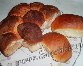 Пасхальные булочки с повидлом