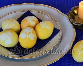 Пасхальные яйца с листочками