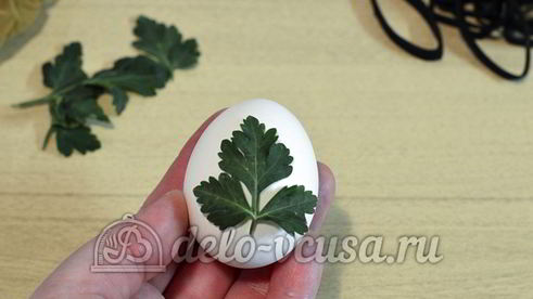 пасхальные яйца с листочками