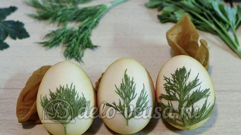 пасхальные яйца с листочками