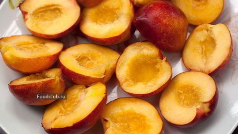 персики на гриле
