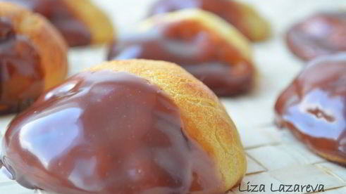 шукеты с шоколадным соусом