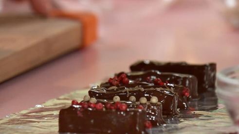 сладкие овощи и сало в шоколаде