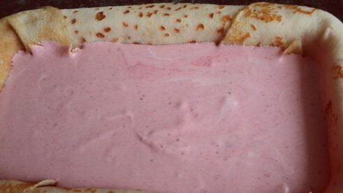 блинный террин с ягодно-сливочным суфле