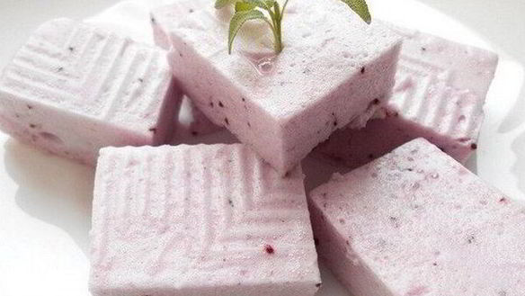 Рецепт Простой торт-суфле со смородиной