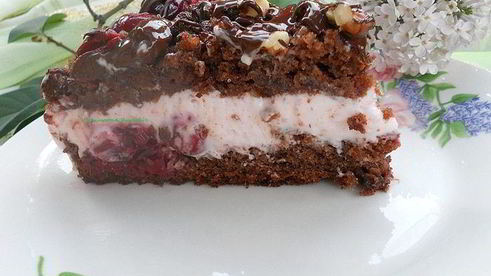 шоколадный кухэ с нежнейшим вишневым кремовым суфле