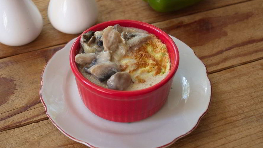 Рецепт суфле из кабачков с грибным соусом