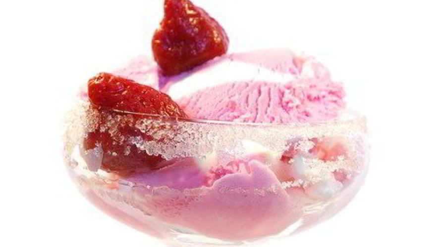 Рецепт замороженное клубничное суфле со взбитыми сливками