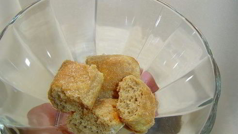 десерт в стиле тирамису с малиной и ежевикой