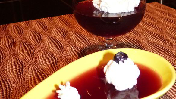 Рецепт Желе из сока со взбитыми сливками