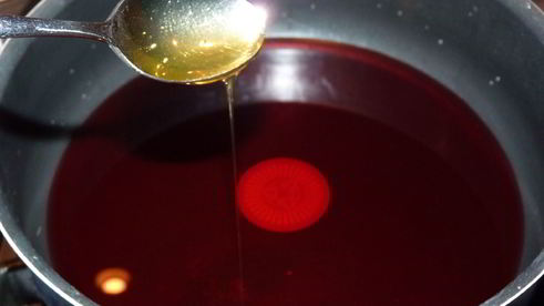 желе из сока со взбитыми сливками