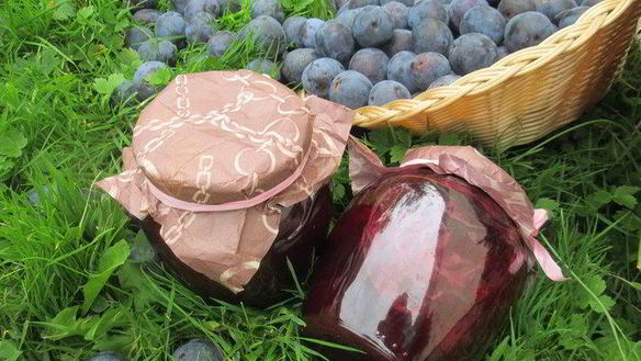 Рецепт Желе из запеченных в вине слив