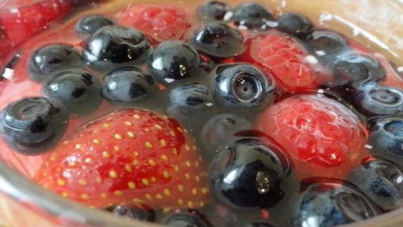 Рецепт Желе с ягодами без сахара