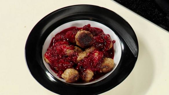 Рецепт Фрикадельки с брусничным соусом