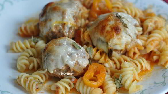 Рецепт Фрикадельки с пастой и соусом