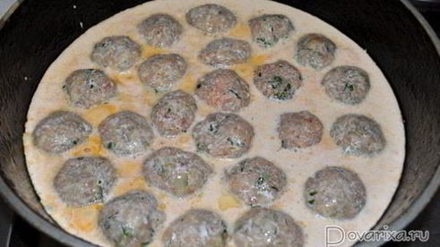 куриные фрикадельки с сыром в сливочном соусе