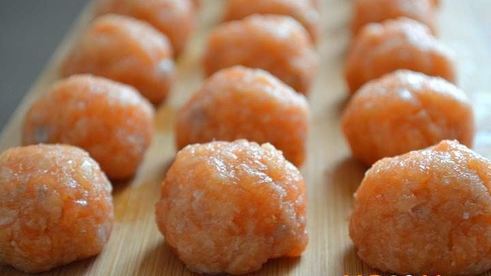 рыбные фрикадельки в сливочном соусе