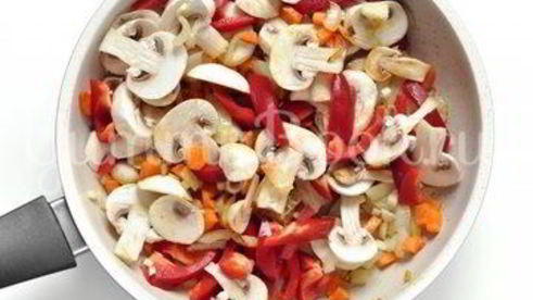 чечевица с овощами