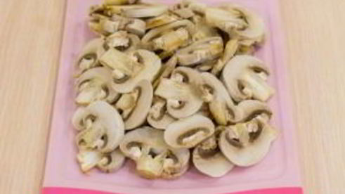 картофель с грибами и фаршем