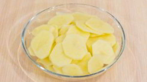 картофель с грибами и фаршем