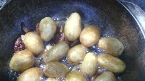 картофель с грибами на мангале