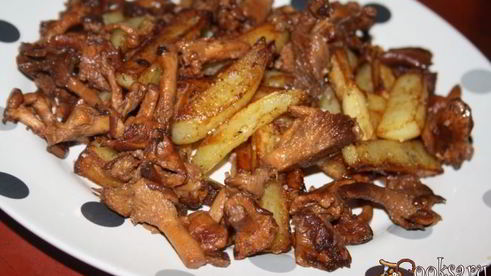 картофель с лисичками и грецким орехом осенние мотивы