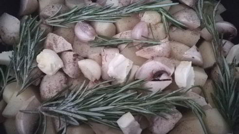 картофель с шампиньонами в духовке