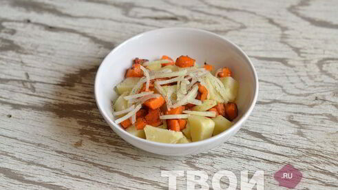 картофель с тыквой под сырным соусом