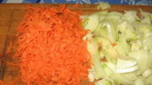 картофель со свининой и грибами