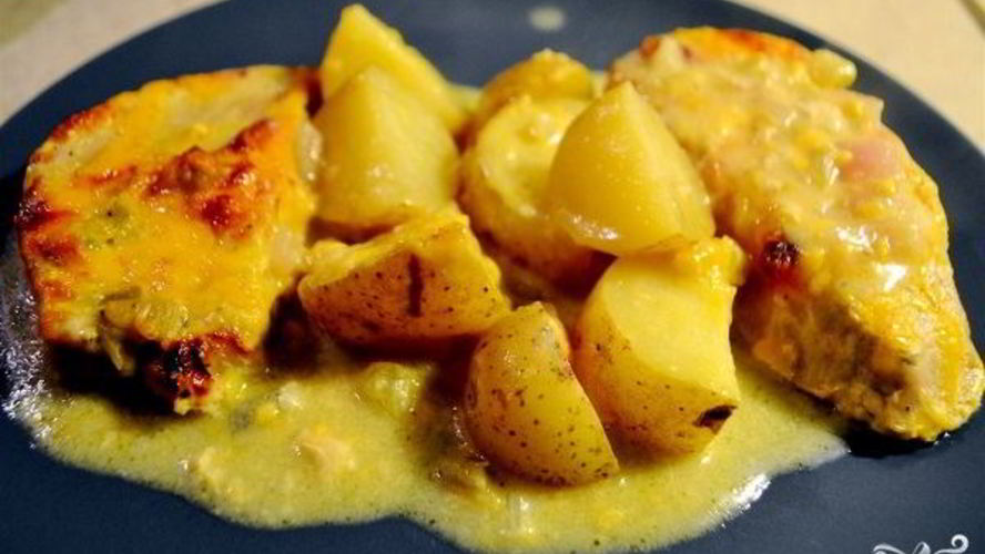 Рецепт картофель со свининой и сыром в духовке