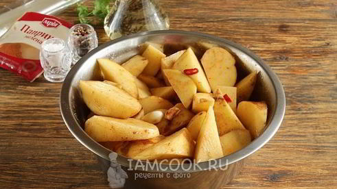 картошка по-деревенски в рукаве в духовке