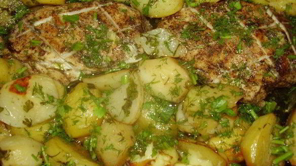 Рецепт Картошка с куриной грудкой , зеленью и пряными травами