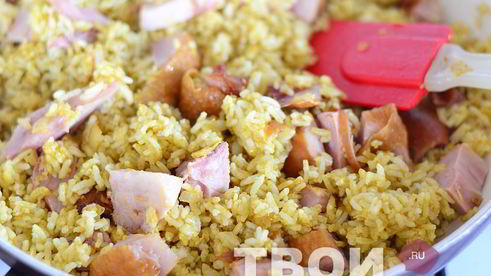 рис на сковороде