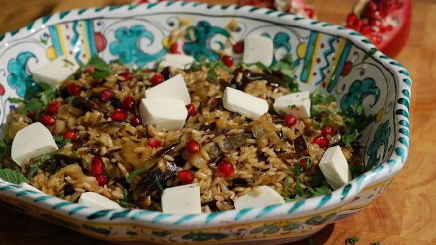 Рецепт рис с баклажаном, фетой и гранатом