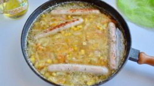 рис с куриными колбасками