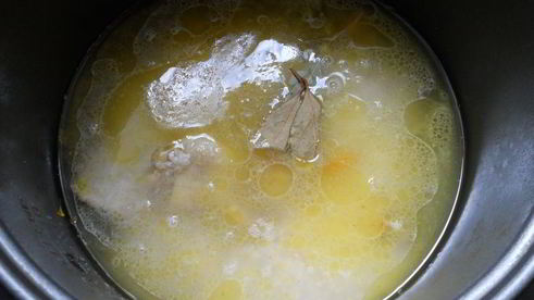 рис с куриными крылышками в мультиварке