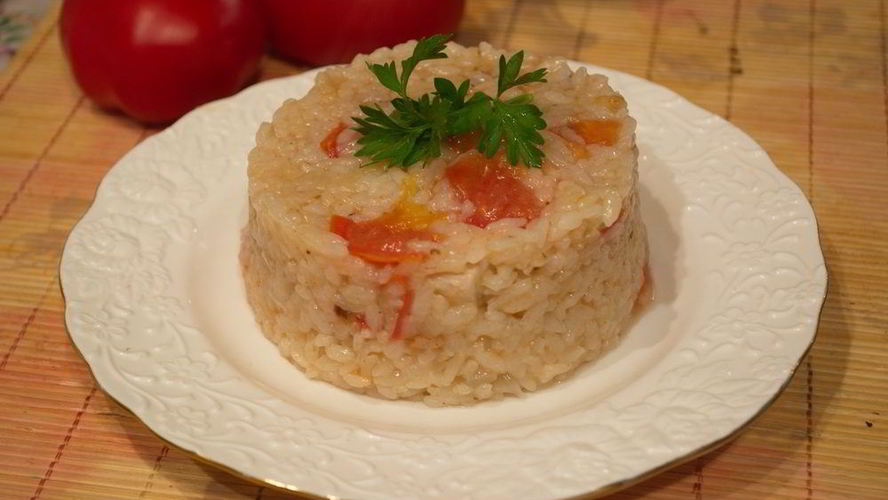 Рецепт рис с курицей и помидорами