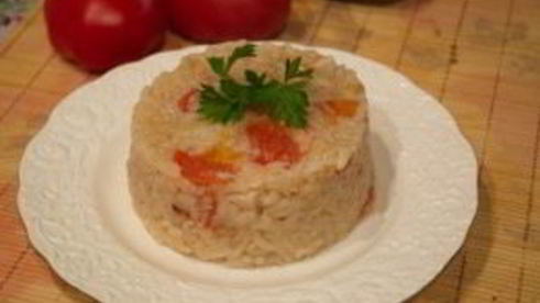рис с курицей и помидорами