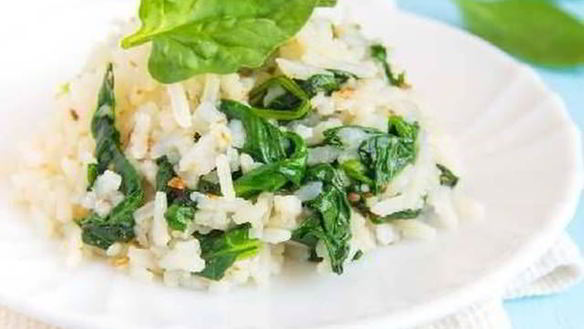 Рецепт Рис со шпинатом на пару