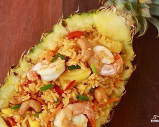 Рис в ананасе