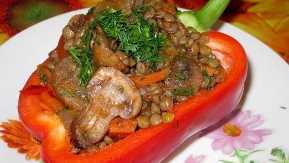 Рецепт Зеленая чечевица с грибами и соусом Ткемали