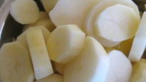 жареная картошка с говядиной