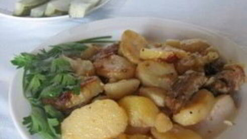 жареная картошка с говядиной