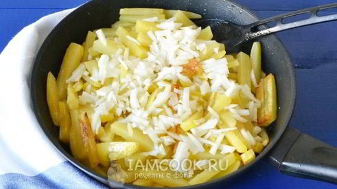 жареная картошка с салом и луком