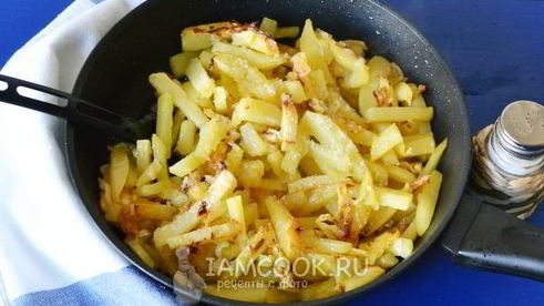 жареная картошка с салом и луком