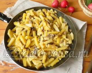 Жареная картошка с шампиньонами