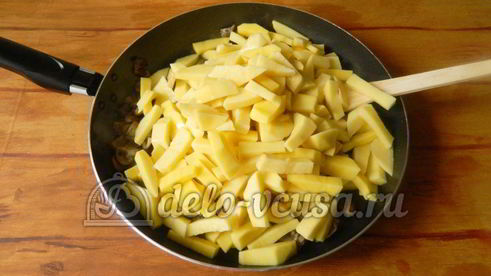 жареная картошка с шампиньонами