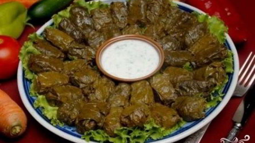 Рецепт долма из маринованных виноградных листьев