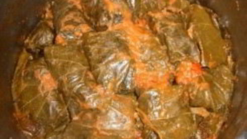 долма из маринованных виноградных листьев