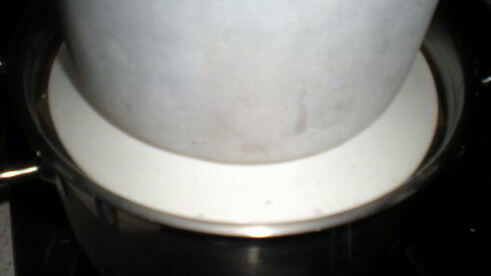 долма с бараниной под сметанно-чесночным соусом